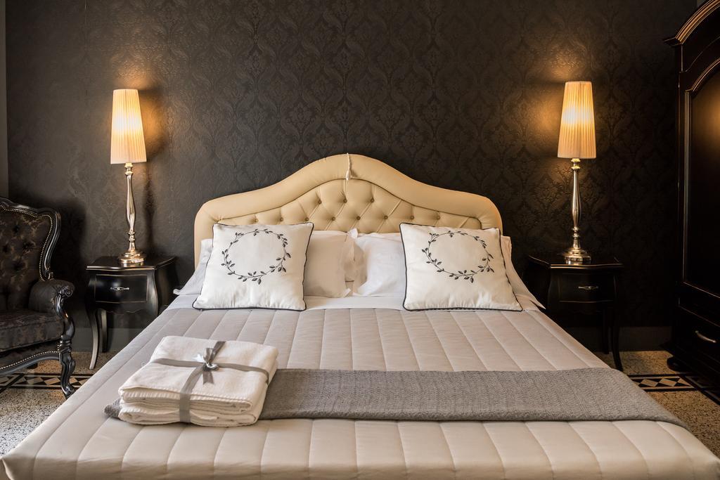 Palazzo Bignami Bed & Breakfast Lecce Exterior foto