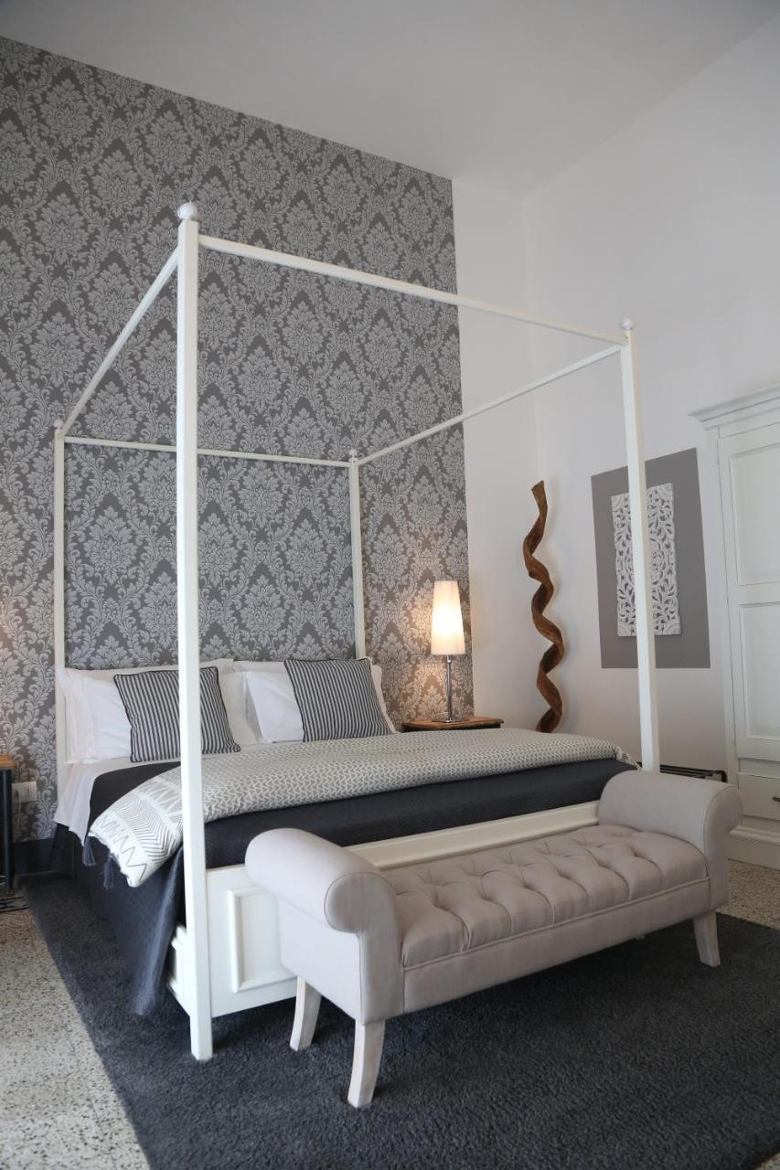 Palazzo Bignami Bed & Breakfast Lecce Exterior foto