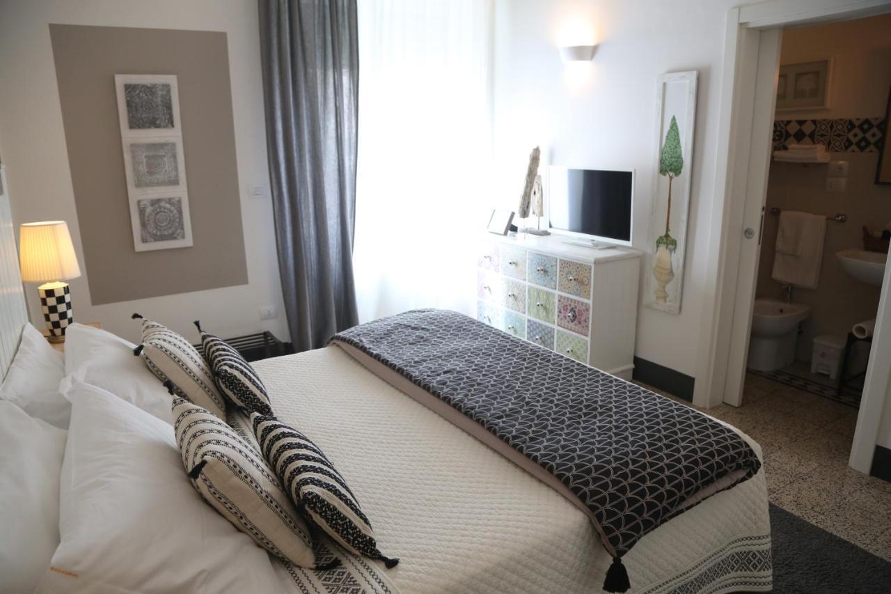 Palazzo Bignami Bed & Breakfast Lecce Exterior foto
